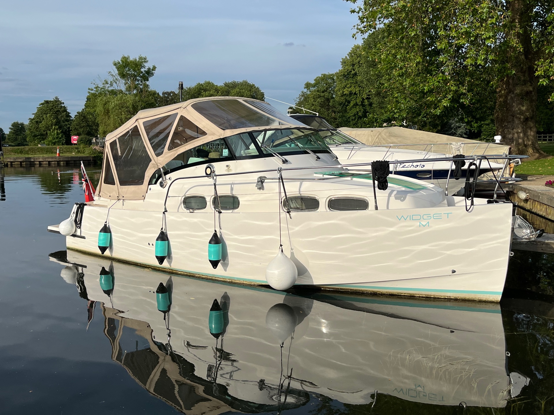 2016 English Harbour Yachts 27 for sale in Harleyford, Marlow – photo 1