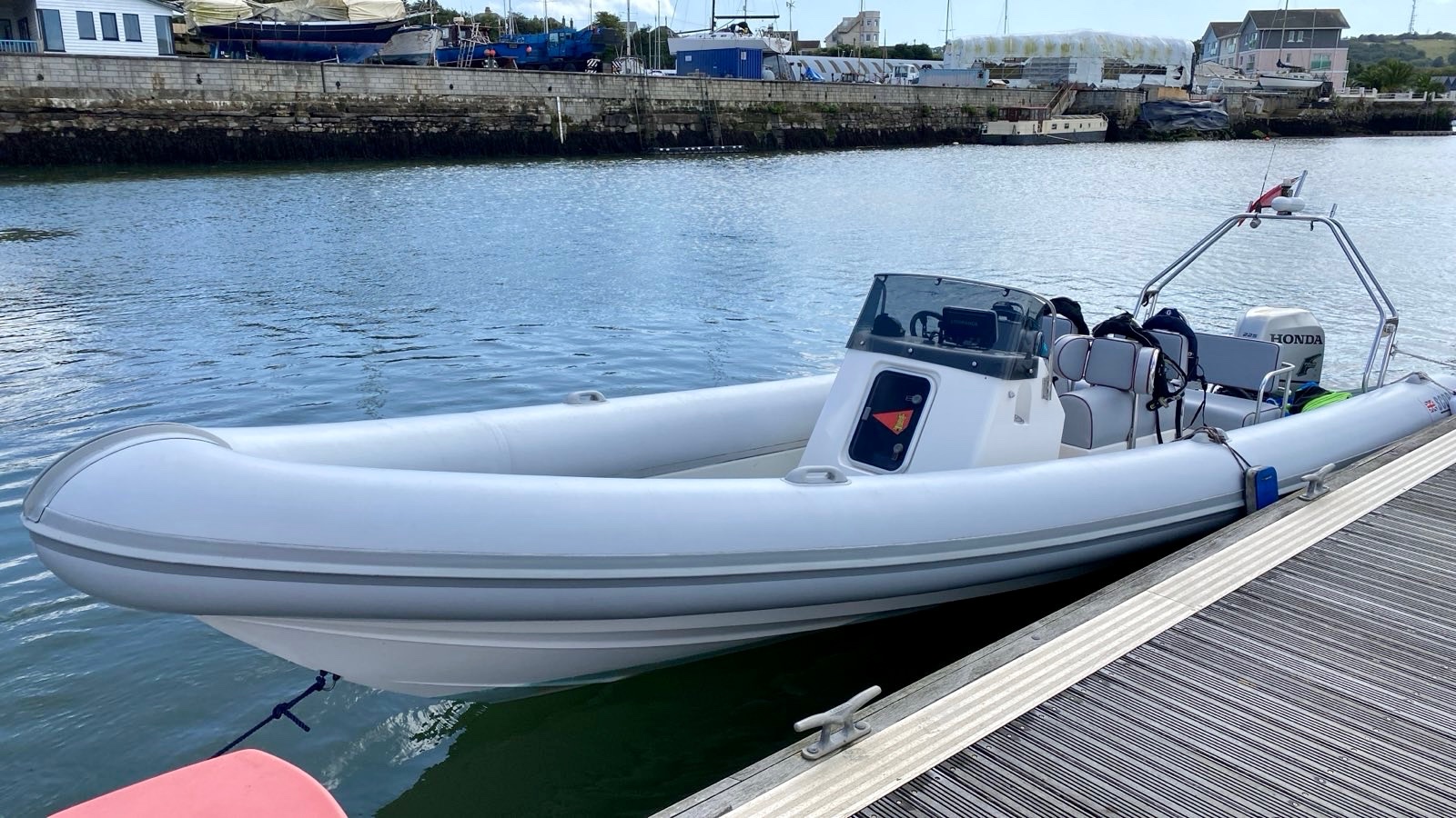 Scorpion 7.5m | Honda 225 | Road trailer