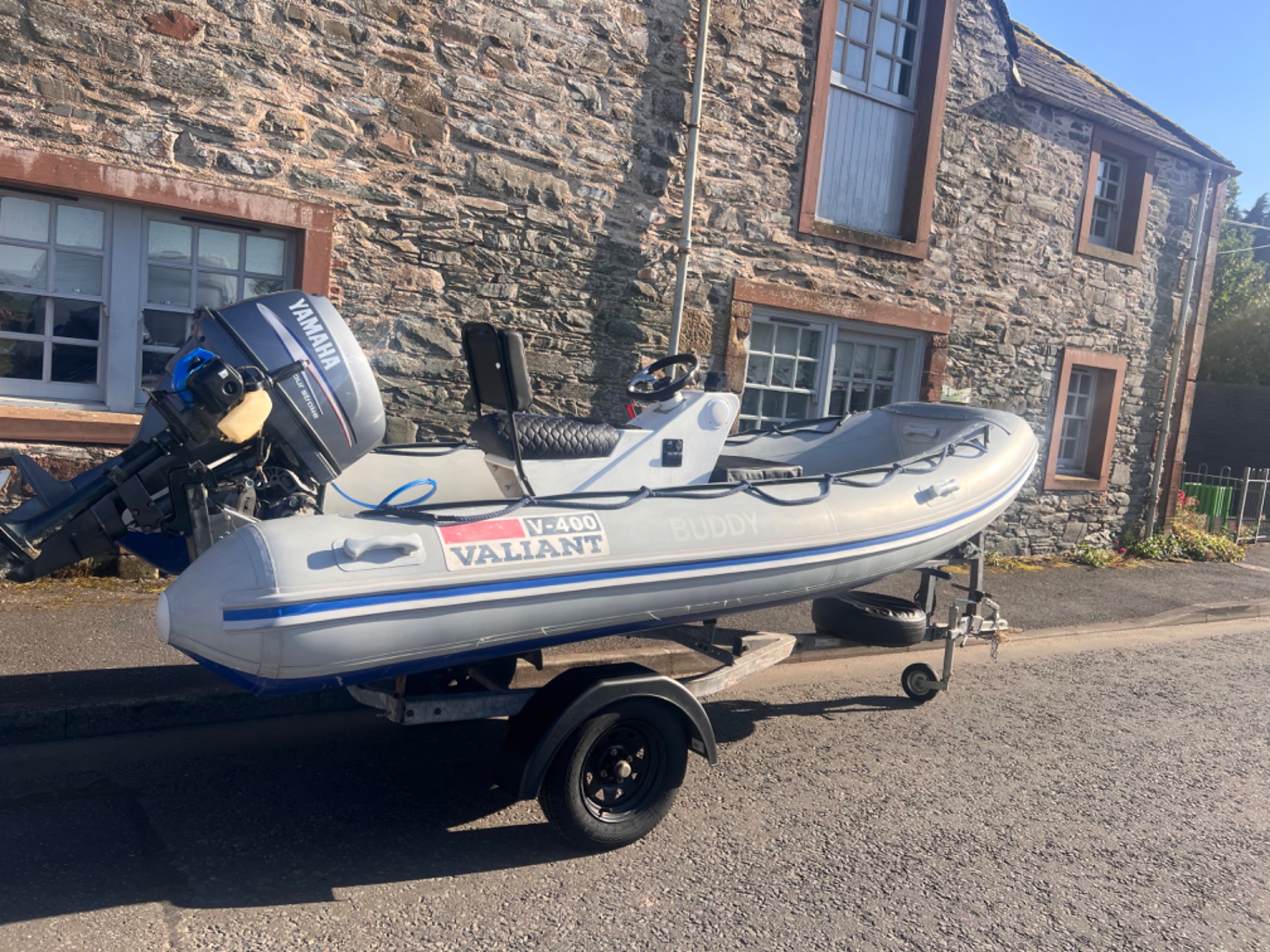 Valiant V-400 4m rib boat Yamaha 25hp four stroke engine