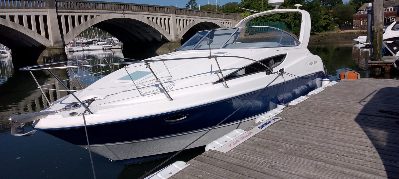 BAYLINER 285