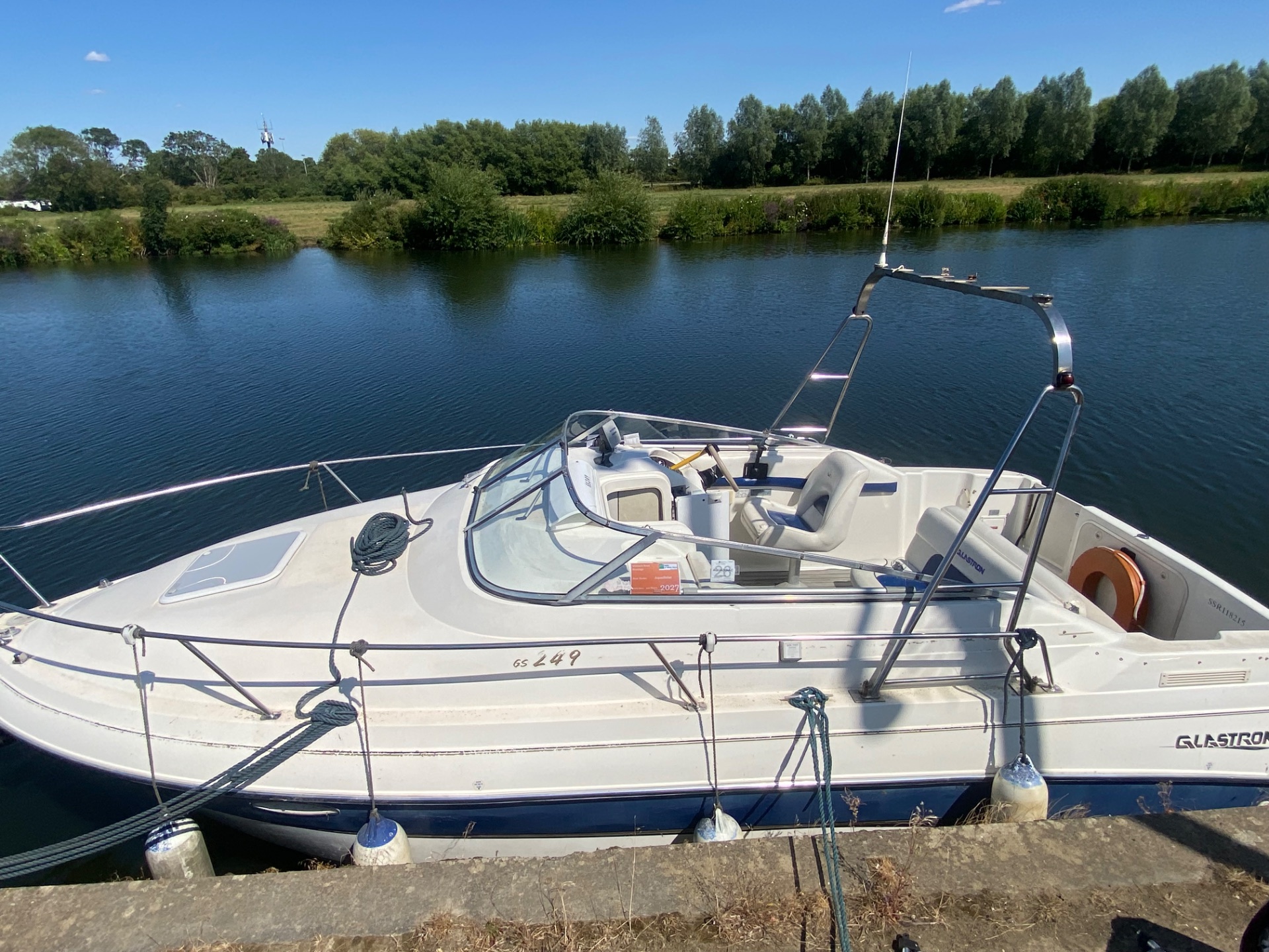 1998 Glastron GS 249 sport cruiser for sale in Abingdon – photo 1